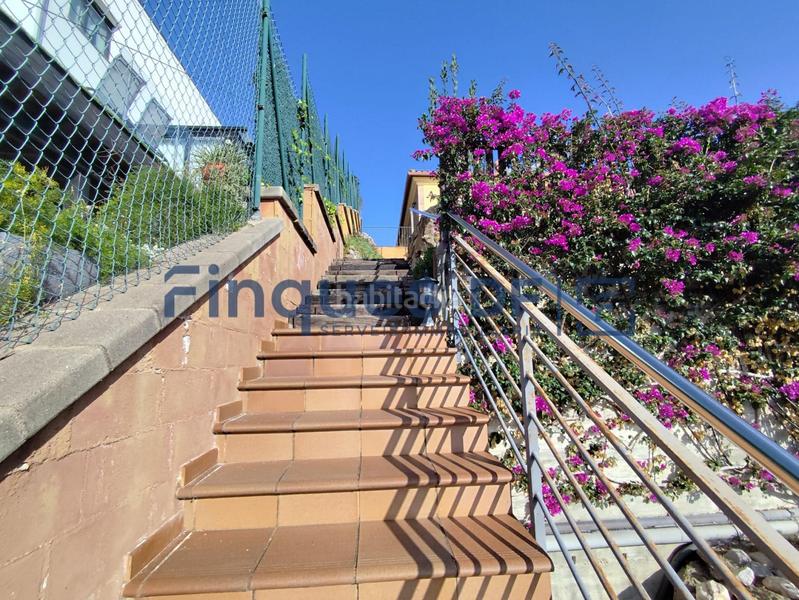 Foto 4d6a2be4-d0f3-468d-9689-da11b376938a. Chalet mit heizung parking in residencial Blanes - vistamar Blanes