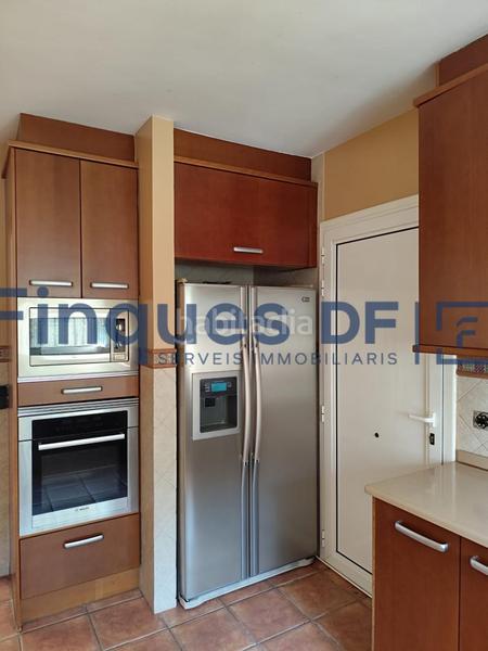 Foto 59f38a52-245f-4fa1-bf95-92fd48a31472. Chalet mit heizung parking in residencial Blanes - vistamar Blanes