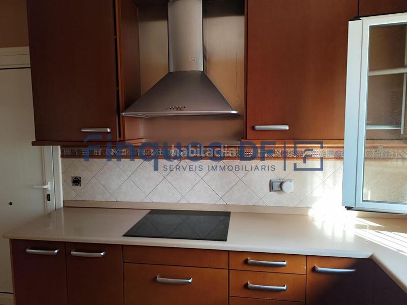Foto 666d5a6b-66e1-4dff-aedc-59d3f25f4720. Chalet mit heizung parking in residencial Blanes - vistamar Blanes