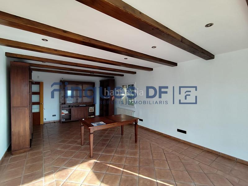 Foto c399b32c-2653-4e78-aa27-64e412e0a6e9. Chalet mit heizung parking in residencial Blanes - vistamar Blanes
