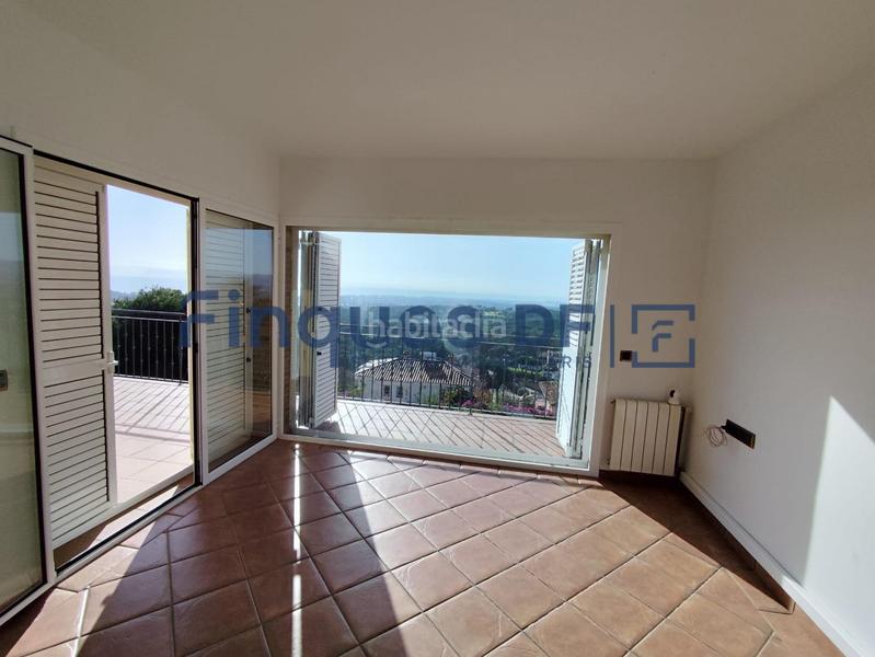 Foto ef4a547a-a4ff-4a1f-abb8-caf72804bb76. Chalet with heating parking in residencial Blanes - vistamar Blanes