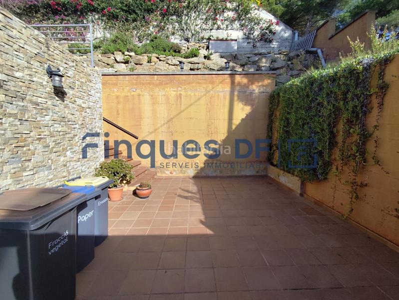 Foto 1b6a32ea-aa0b-4bd8-8f51-2583e2dd68cc. Chalet avec chauffage parking dans residencial Blanes - vistamar Blanes