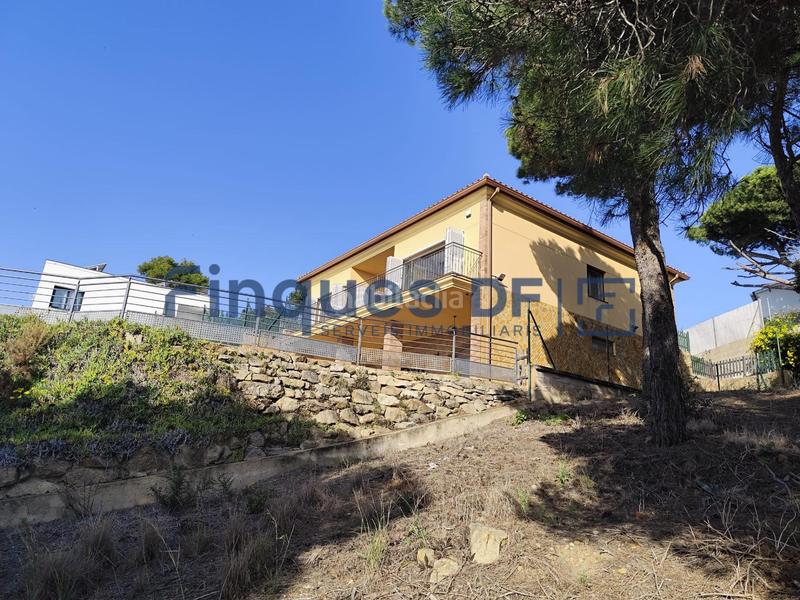 Foto f3e55eaf-c254-44bd-aec4-a28f1d1520ff. Chalet avec chauffage parking dans residencial Blanes - vistamar Blanes