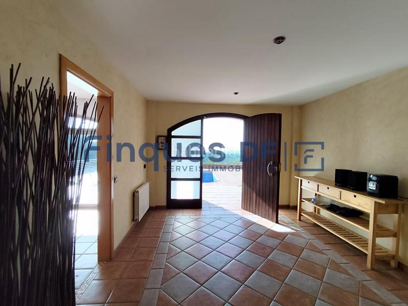 Foto 1f53033c-f14f-4163-9a72-2f804e35d7ae. Chalet con riscaldamento parcheggio in residencial Blanes - vistamar Blanes
