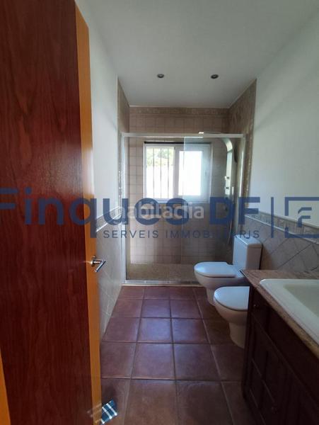 Foto b898771f-8ebd-4069-b090-5f1c91563649. Chalet con riscaldamento parcheggio in residencial Blanes - vistamar Blanes