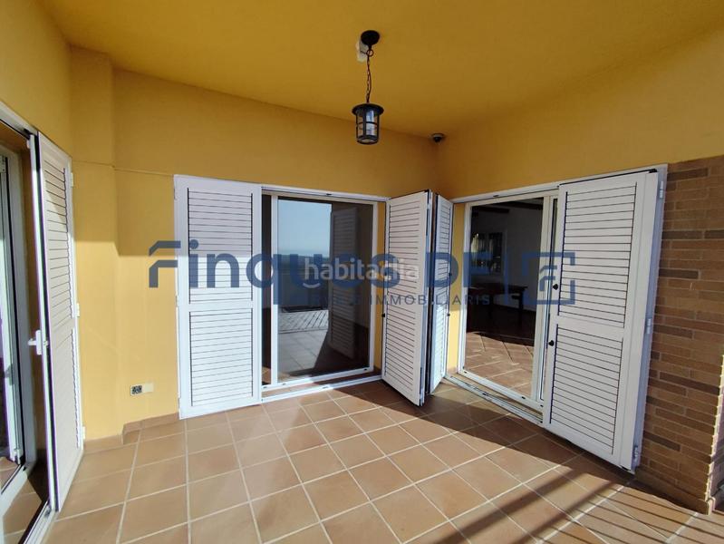 Foto ed672550-3475-437d-93da-196607f1e0d0. Chalet con riscaldamento parcheggio in residencial Blanes - vistamar Blanes