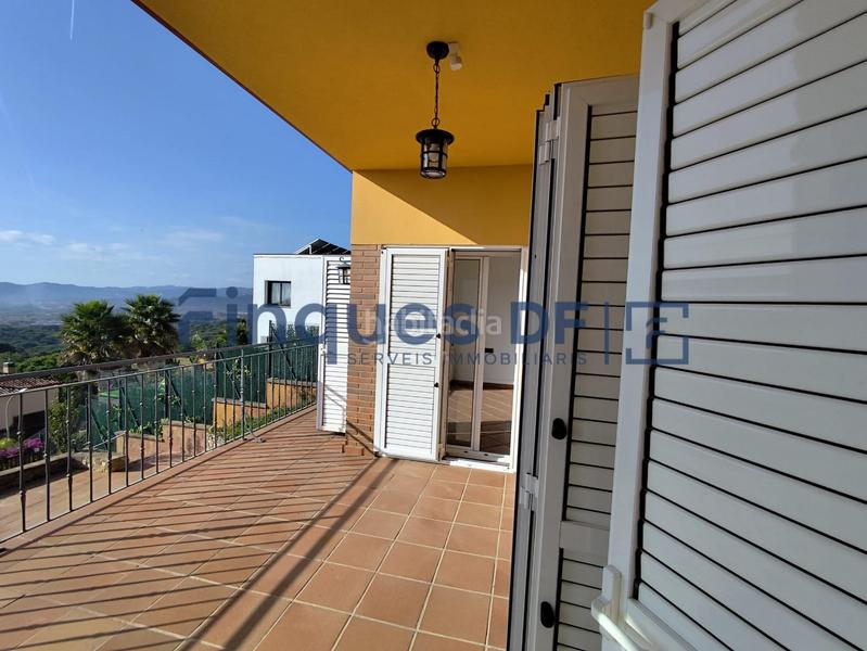 Foto 4d6fa98e-f63e-46ca-8e2f-26503652f36f. Xalet amb calefacció aparcament a residencial Blanes - vistamar Blanes