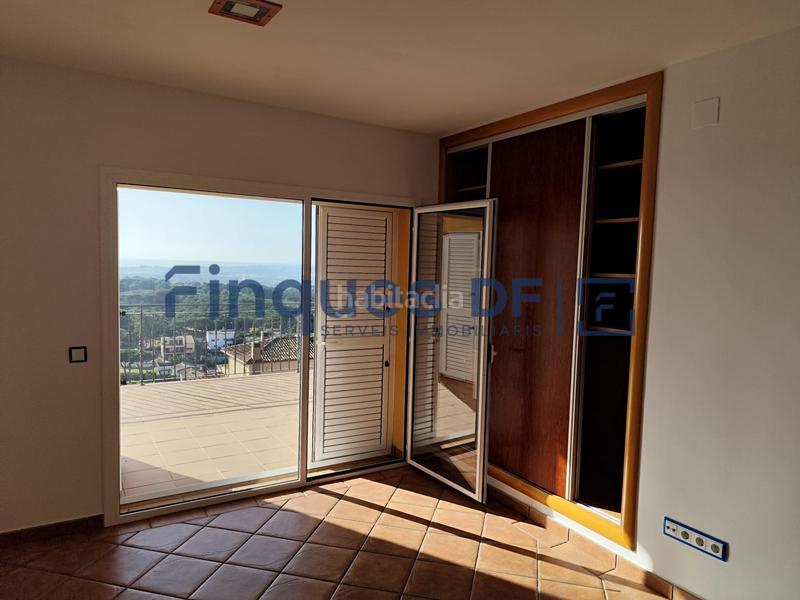 Foto eb2e0cfa-0a5d-4b13-a63d-9eb98a805955. Xalet amb calefacció aparcament a residencial Blanes - vistamar Blanes