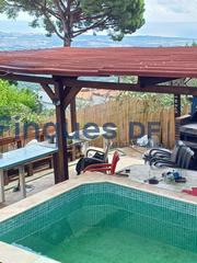 Terreny residencial a Palafolls. Parcela con vistas al mar y montaña en ciudad jardín de palafoll