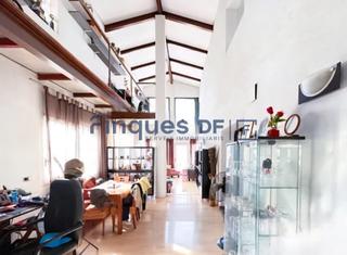 Chalet à Montbarbat. Gran casa con terreno de 1.671 m en montbarbat, ideal para inver