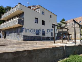 Xalet a Riudarenes. Ideal para dos familias! espaciosa casa en can fornaca con 3 pla