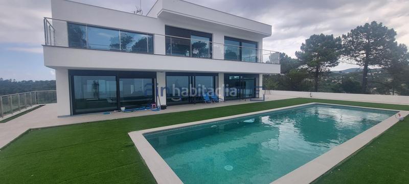 Foto 5e8d3524-704a-4b56-a86e-00bc24e733b9. Chalet en Terrafortuna - Puig Ventós Vidreres
