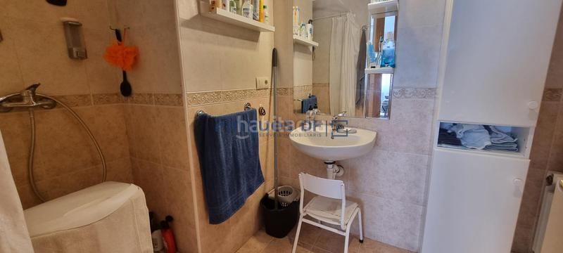 Foto 4d309a8a-2abf-484e-b5e3-d2806254f22f. Piso amplio piso en el centro , ideal para familias en Vidreres