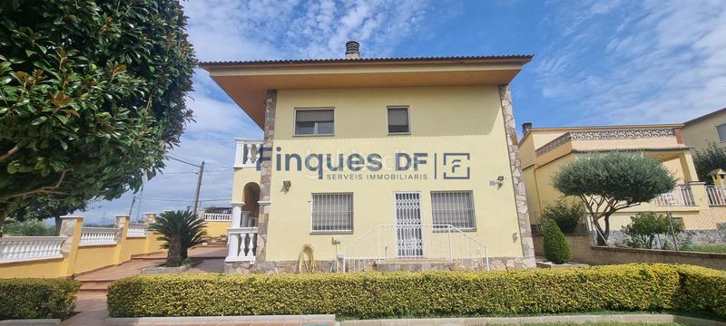 Foto 3552c969-e8be-4938-8c03-d92a7d3bc56d. Chalet avec chauffage parking dans Residencial Park Maçanet de la Selva