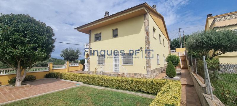 Foto 5e7a1a6c-2d81-473e-bd40-3913f85059a7. Chalet avec chauffage parking dans Residencial Park Maçanet de la Selva