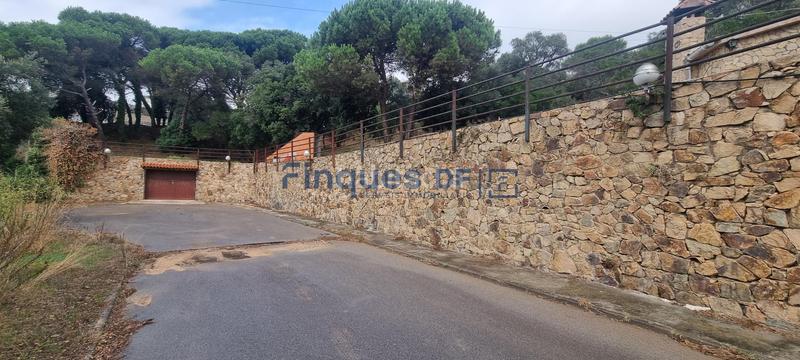 Foto d1cb24c8-d205-443f-a921-b39e858773f7. Chalet con riscaldamento parcheggio piscina in Aiguaviva Parc Vidreres