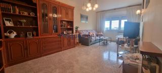 Flat in Sant Narcis. Amplio piso en venta en girona  113 m, 4 habitaciones, ascensor