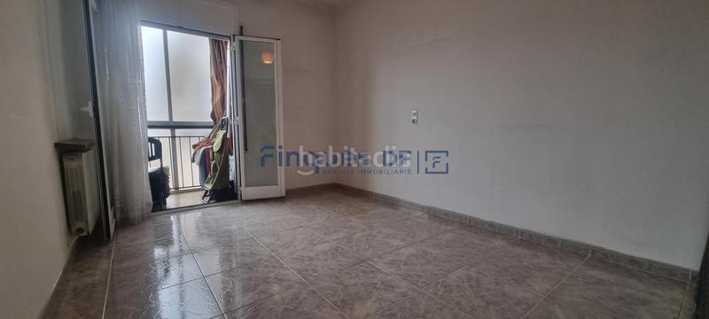Foto a4415b3c-1fce-4437-a644-40153457cdd1. Piso amplio piso en venta 113 m, 4 habitaciones, ascensor y excelente ubicación en Girona