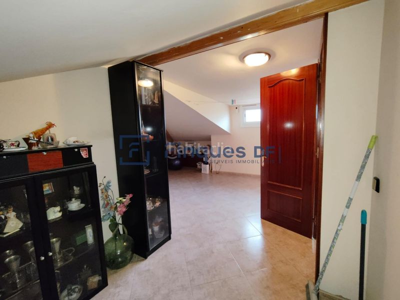 Foto f7bd92b6-5599-4b17-9182-6e3f5544c36e. Xalet amb calefacció aparcament a Riudarenes
