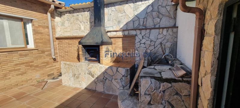 Foto 63394bb2-d2b5-4430-b87a-0ece5c2fb053. Xalet amb calefacció aparcament a La Goba Vidreres