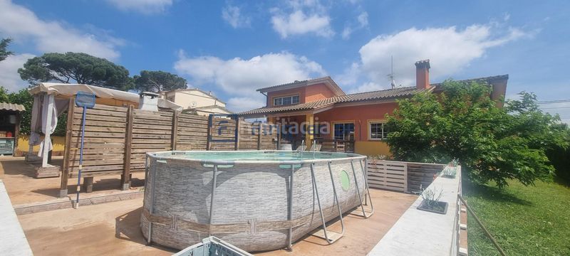 Foto d853776f-cccf-482a-8fa8-1a4d83a9390e. Xalet amb calefacció aparcament a Caldes de Malavella