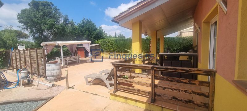 Foto f0a831e7-2025-409c-b6f9-0ada2ef892a4. Xalet amb calefacció aparcament a Caldes de Malavella