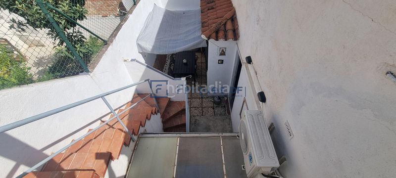 Foto 7b84bb83-59f6-4069-9bcf-4a85eecf3562. Casa adossada amb calefacció aparcament a Creu de la Mà Figueres
