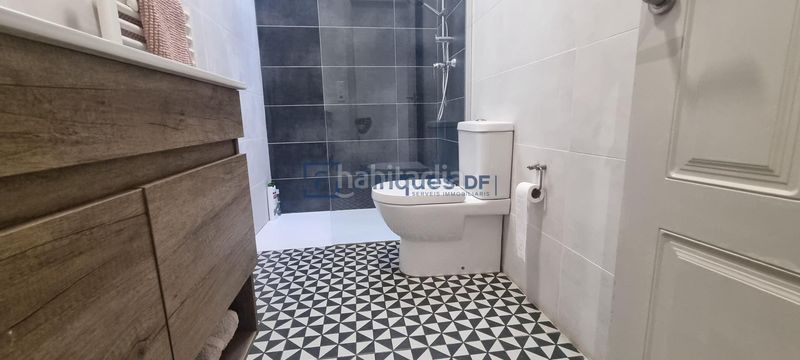 Foto 970daeb6-7b4a-45c1-9977-54bf7a7d7669. Casa adossada amb calefacció aparcament a Creu de la Mà Figueres