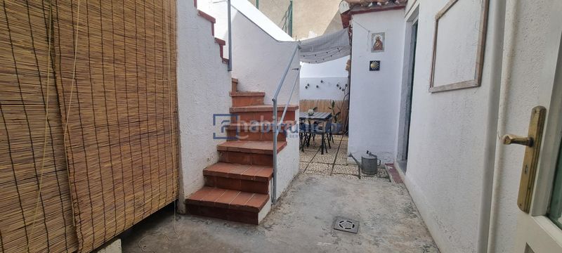 Foto ab2a5065-3425-4cb2-b152-32bb10310e21. Casa adossada amb calefacció aparcament a Creu de la Mà Figueres