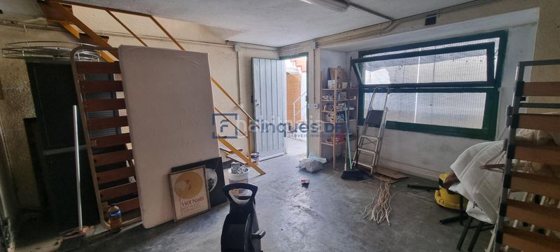 Foto c9f8d1ae-f19f-4904-a58b-b7926b63c2d0. Casa adossada amb calefacció aparcament a Creu de la Mà Figueres