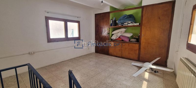 Foto da659772-5102-4983-8c3e-c21ae2bb44e8. Casa adossada amb calefacció aparcament a Creu de la Mà Figueres