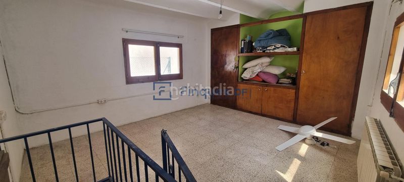 Foto da695a11-427f-466f-8688-5e38bdfdf44a. Casa adossada amb calefacció aparcament a Creu de la Mà Figueres