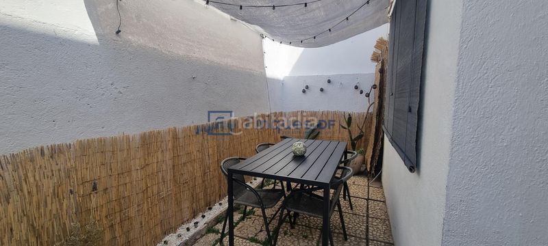 Foto ea6883fe-a2a2-47d3-a651-d608d048deaf. Casa adossada amb calefacció aparcament a Creu de la Mà Figueres