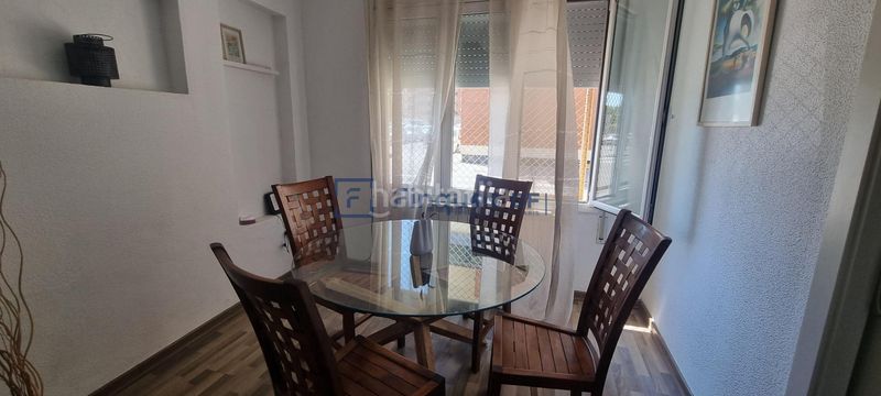 Foto f27e3464-457e-4ee5-8baf-173e65d28726. Casa adossada amb calefacció aparcament a Creu de la Mà Figueres