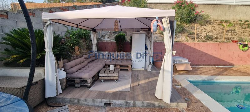 Foto 3740f17e-7469-431d-8a37-d50ee6d0f4ff. Chalet avec piscine dans Residencial Park Maçanet de la Selva
