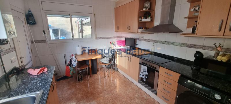 Foto 4e366617-dc80-4fa2-9d32-91ea34eda99a. Chalet avec piscine dans Residencial Park Maçanet de la Selva