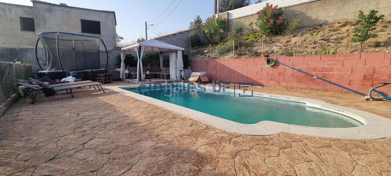 Foto a6f77f08-6a34-47d0-be4e-4c737cb5b22d. Chalet avec piscine dans Residencial Park Maçanet de la Selva