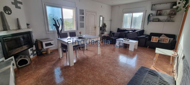Foto b181e42f-a258-4d96-b5ac-1c8c6903bc55. Chalet avec piscine dans Residencial Park Maçanet de la Selva