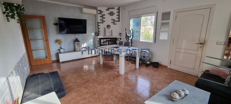 Foto eb2408a5-2cf4-444b-8d4a-288d8d3ce666. Chalet avec piscine dans Residencial Park Maçanet de la Selva
