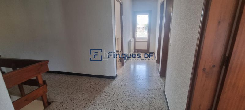 Foto 14f02541-17cb-4442-8019-e112916e13a9. Xalet amb calefacció aparcament a Centre Vidreres