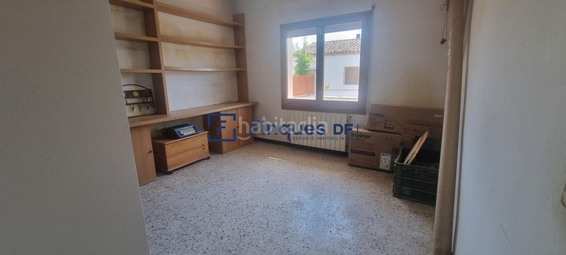 Foto 63283a2a-2d91-41de-b846-c809b0088d82. Xalet amb calefacció aparcament a Centre Vidreres