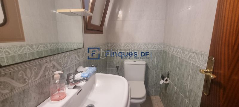 Foto 6b687413-1181-46f8-9fd2-d3804b2aea4f. Xalet amb calefacció aparcament a Centre Vidreres