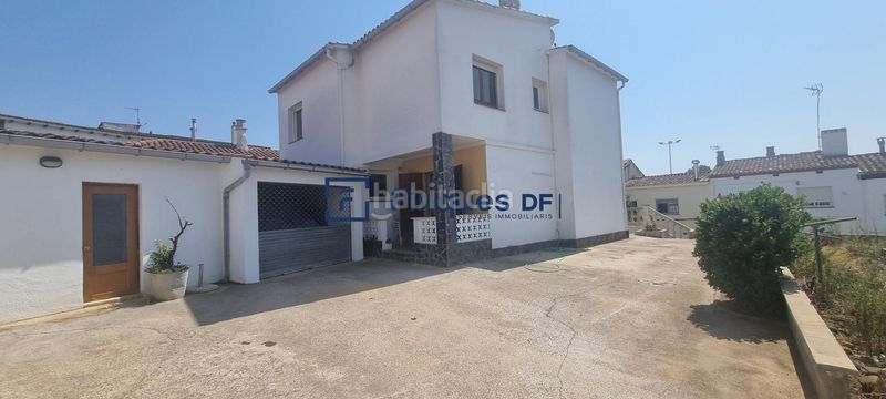Foto d8103446-efbf-4ff8-8970-605aac5b56f0. Xalet amb calefacció aparcament a Centre Vidreres
