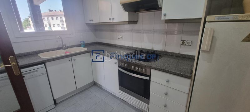 Foto db6a03c8-5e32-4c50-83a4-870117a826d2. Xalet amb calefacció aparcament a Centre Vidreres
