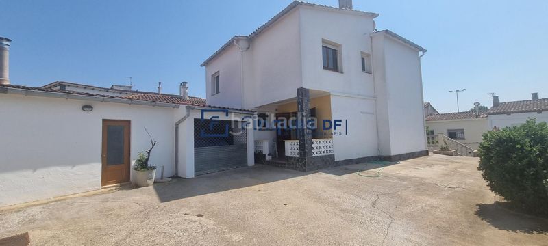 Foto f6e41d1f-cb0d-43af-ac81-3ac5f3a42e65. Xalet amb calefacció aparcament a Centre Vidreres