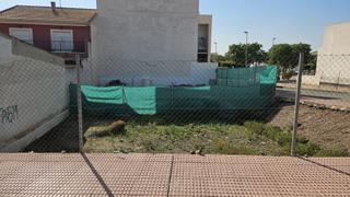Terreny residencial a El Llano. Vendo solar en permuta-cambio de obra.