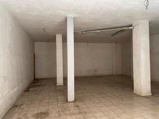 Local Comercial en San Nicols. Vendo bajo comercial junto a sta. teresa