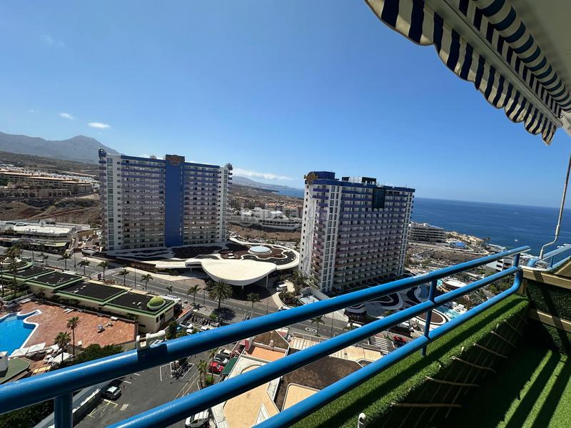 Foto 225bda75-f791-4060-b755-e8e520890cb6. Alquiler estudio  en alquiler en playa paraiso con hermosas vistas al mar en Adeje