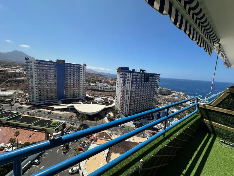 Foto 435c3bd4-b54a-44fc-99be-05548ea52452. Alquiler estudio  en alquiler en playa paraiso con hermosas vistas al mar en Adeje