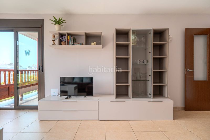 Foto 03259bab-9d73-4659-9e46-066ee50cab96. Apartament amb aparcament piscina a Palm - Mar Arona